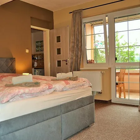 Nicol Apartament *